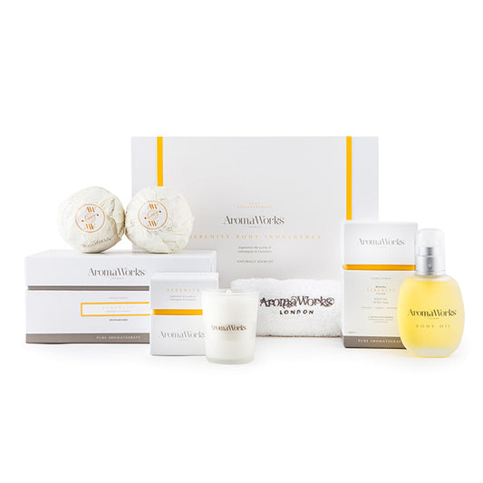 Serenity Body Indulgence Set by Aromaworks for Unisex - 5 Pc Set 3.4oz Body Oil, 2.6oz Candle, 2Pcs Duo AromaBomb, White Aromaworks Flannel